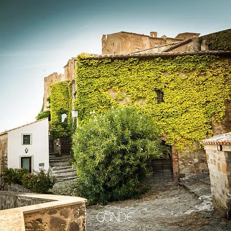 Dell'arco Apartment *