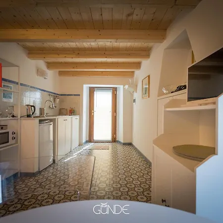 Dell'arco Apartment